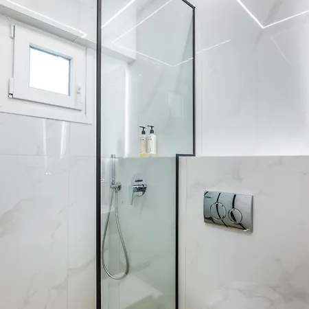 Waves & Agistri By Nest *