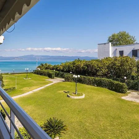 Waves & Agistri By Nest Holiday home *