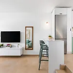 Waves & Agistri By Nest Feriehus *