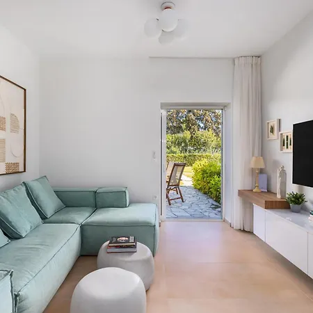 Waves & Agistri By Nest *