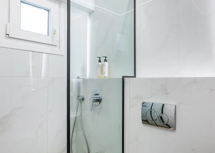 Waves & Agistri By Nest *