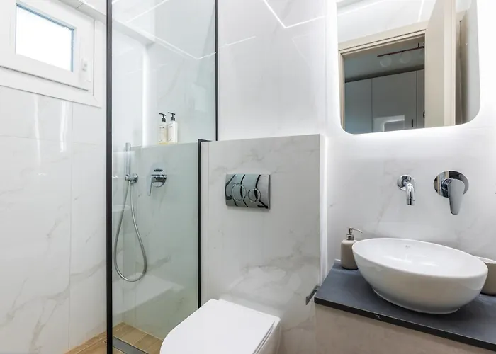 Waves & Agistri By Nest *