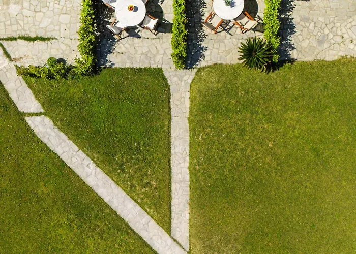 Waves & Agistri By Nest